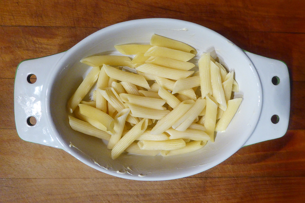 Penne v misce