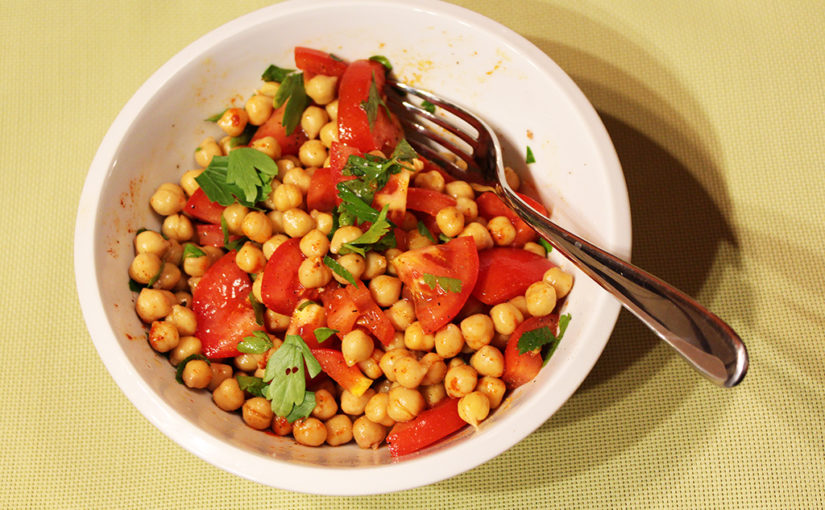 Chickpea salad with tomatoes | The lightness of cooking,cs