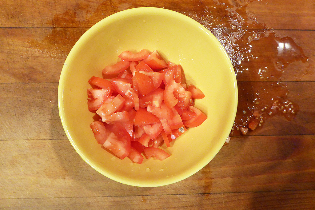 Nakrájíme rajčata
