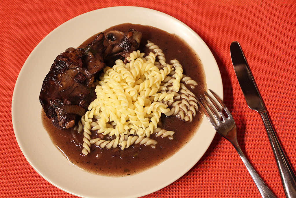 Kuře ve vinné omáčce (Coq au Vin)