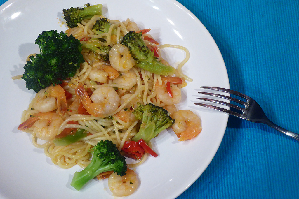 Krevety s brokolicí a špagetami